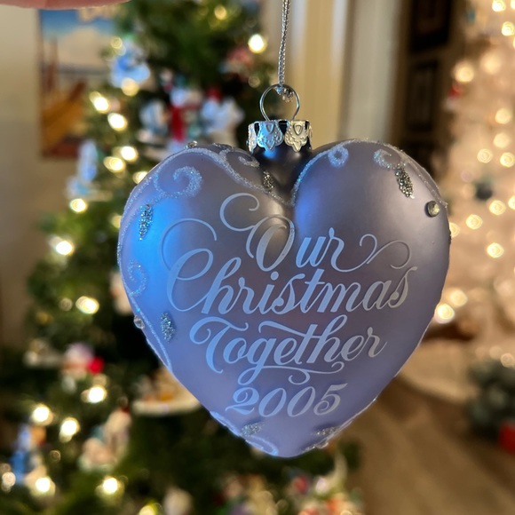 Carlton Cards Our Christmas Together 2005 ornament - Picture 1 of 7